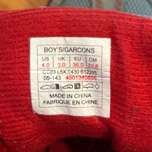 Boys North Face hiking boots. Size 4. Gray with Red trim. - Picture 2 of 5